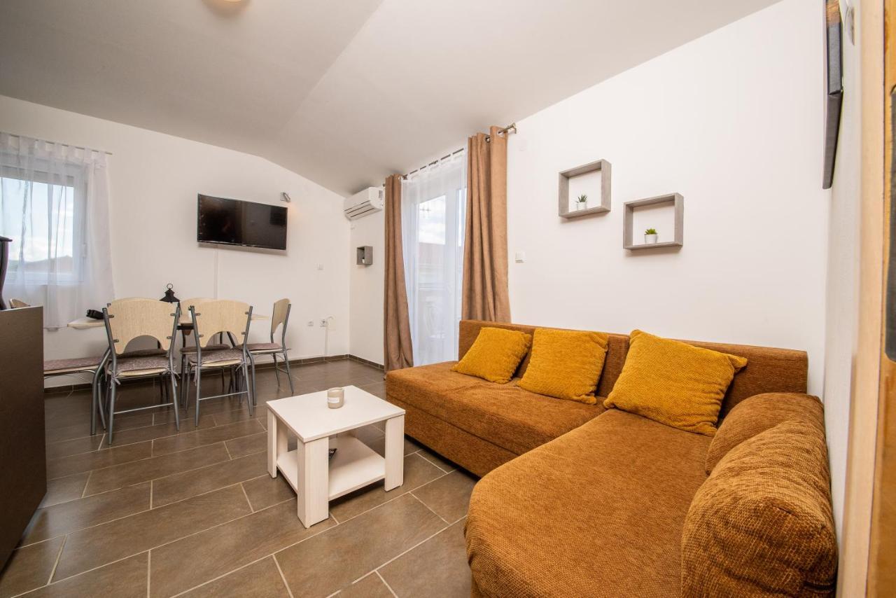 Apartmani Manita Paklenica Seline Exterior photo